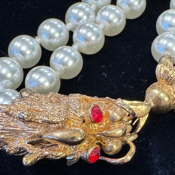 Vintage Strand of Hand-Knotted Faux Pearls with Dragon Clasp - Picture 3 of 5